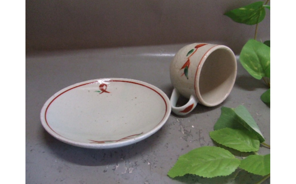 【信楽焼】白釉上絵付カップ＆ソーサー　　　うつわ　nwu-025