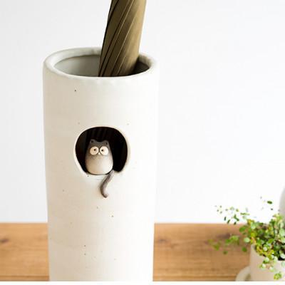 小窓黒ねこ傘立て　B154-05　信楽焼・明山