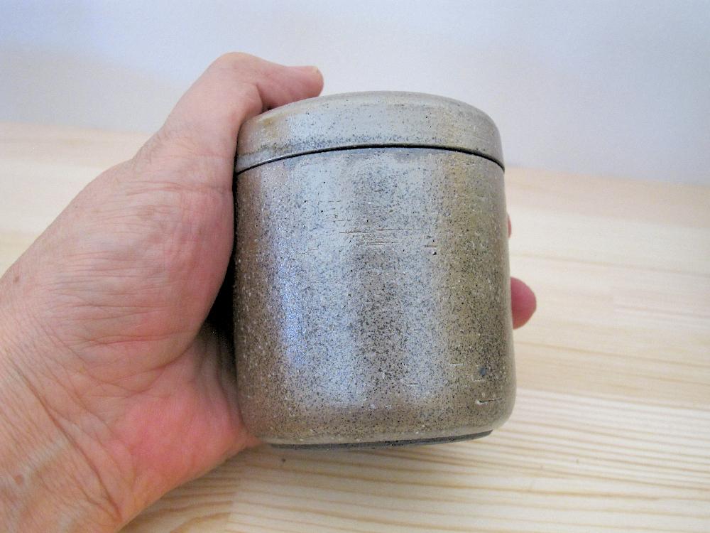 伝統工芸 信楽焼の手元供養 分骨用ミニ骨壺 ふるさと 凪 筒型 Sサイズ