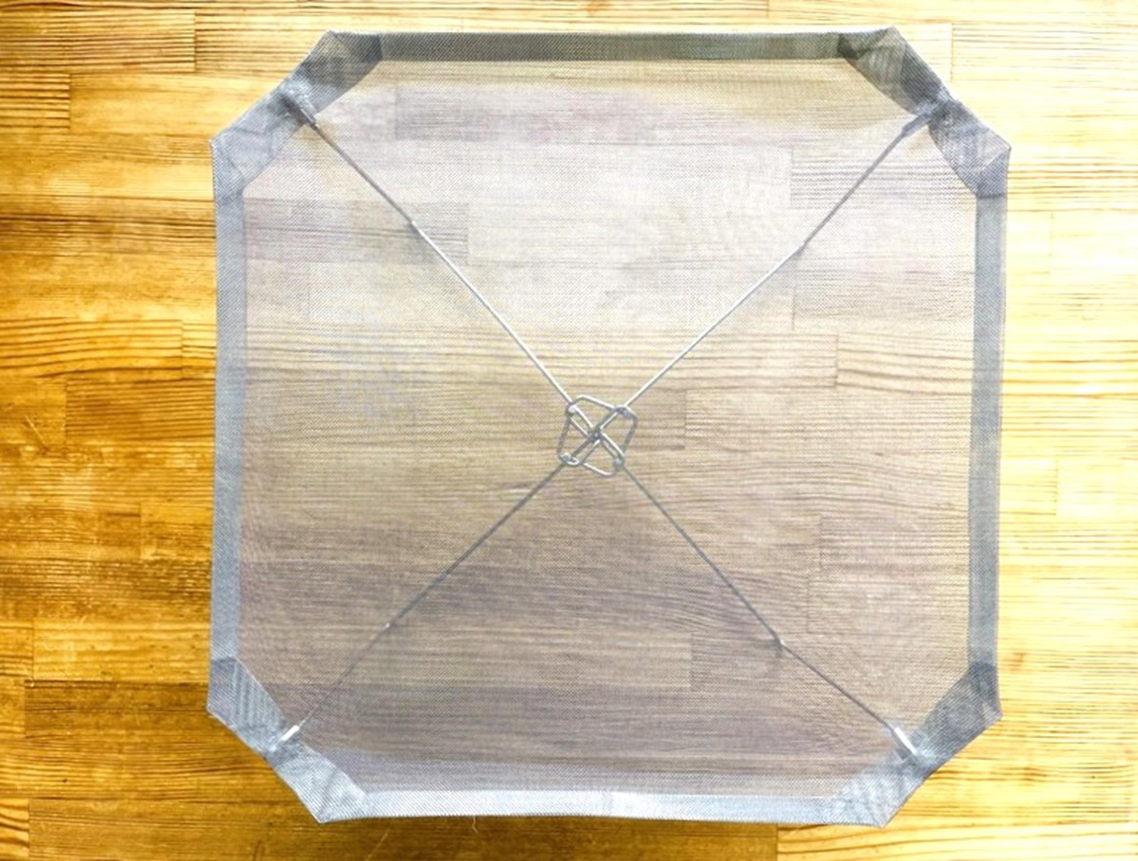 水に浮かぶ！？焚き火台UKIBI（浮火）Ｍサイズ