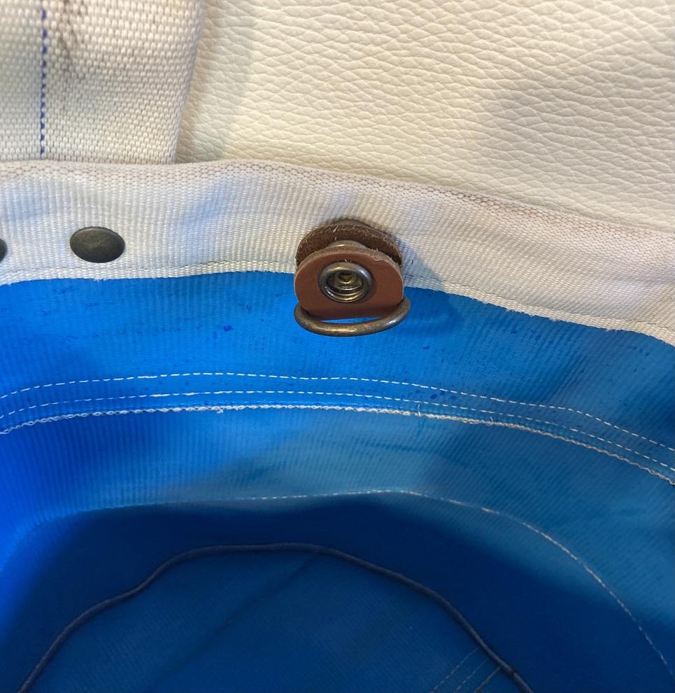 消防ホースアップサイクル・バケツ型バッグ