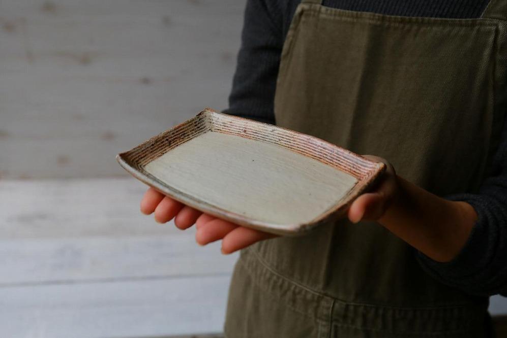 信楽焼 ケーキ皿（横彫）２枚セット【古谷製陶所】