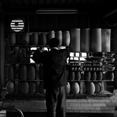 信楽焼・明山の　名入れマグカップ（生成）lettermug