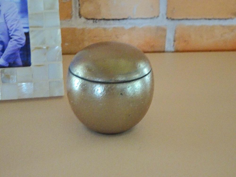 伝統工芸 信楽焼の手元供養 分骨用ミニ骨壺 ふるさと 凪 球型 Sサイズ　　