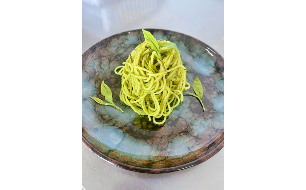 朝宮茶の新芽から生まれた 近江茶ジェノベーゼ