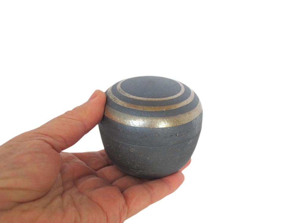 伝統工芸 信楽焼の手元供養 分骨用ミニ骨壺 あらたま