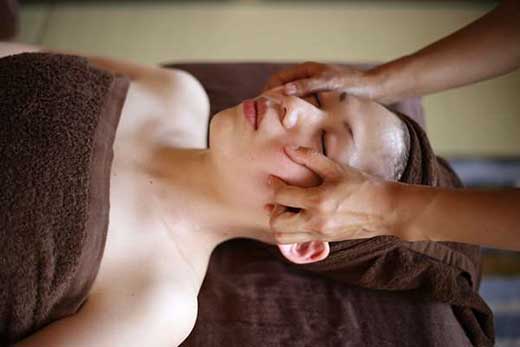 ソフトコルギ顔30分（朝宮茶、信楽焼のおもてなし付）