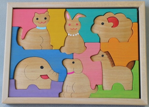 手作りの木工パズル アニマル