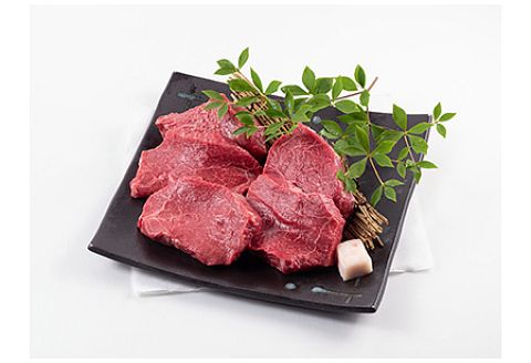 近江牛食べ尽しコース頒布会4回お届け（焼肉用・赤身ステーキ・ロースすき焼しゃぶしゃぶ用・厚切りステーキ）[0026]