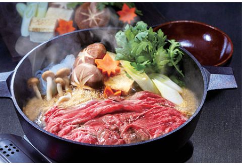 A4等級以上保証！！近江牛モモ・バラ すき焼 500g [0267]