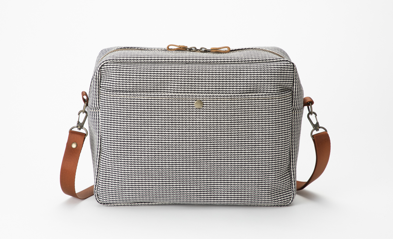 【J-249】ｋｉｉ工房　帆布かばん　ボックスショルダーＬサイズ 千鳥柄【高島屋選定品】