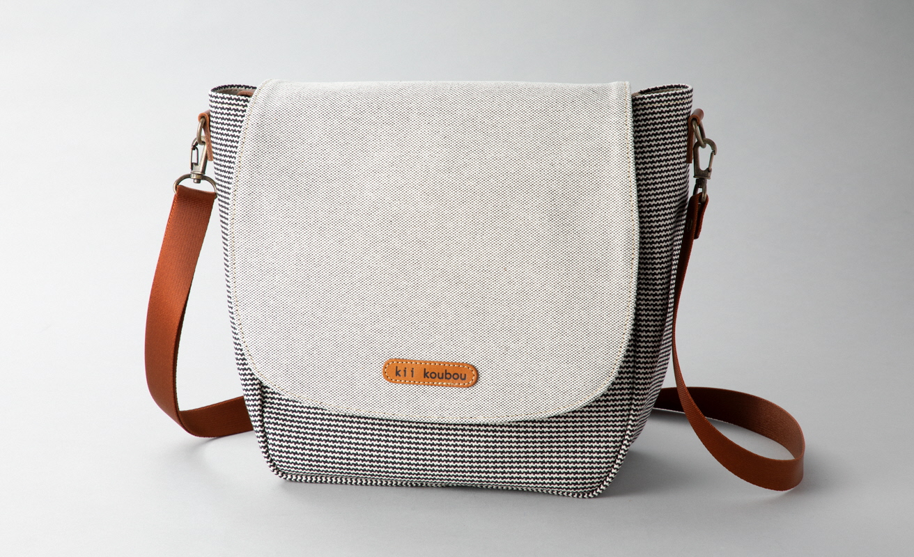 【J-242】ｋｉｉ工房　帆布かばん　かぶせプランプショルダー　千鳥柄【高島屋選定品】