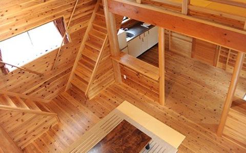 【M-391】グリーンパーク想い出の森 バンガロー宿泊プラン・くつき温泉てんくう入浴券付（平日利用/１棟) ［高島屋選定品］