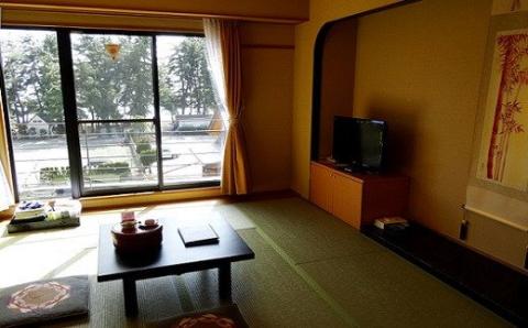 【M-964】びわ湖畔リゾート白浜荘　朝食付き宿泊ペア［高島屋選定品］