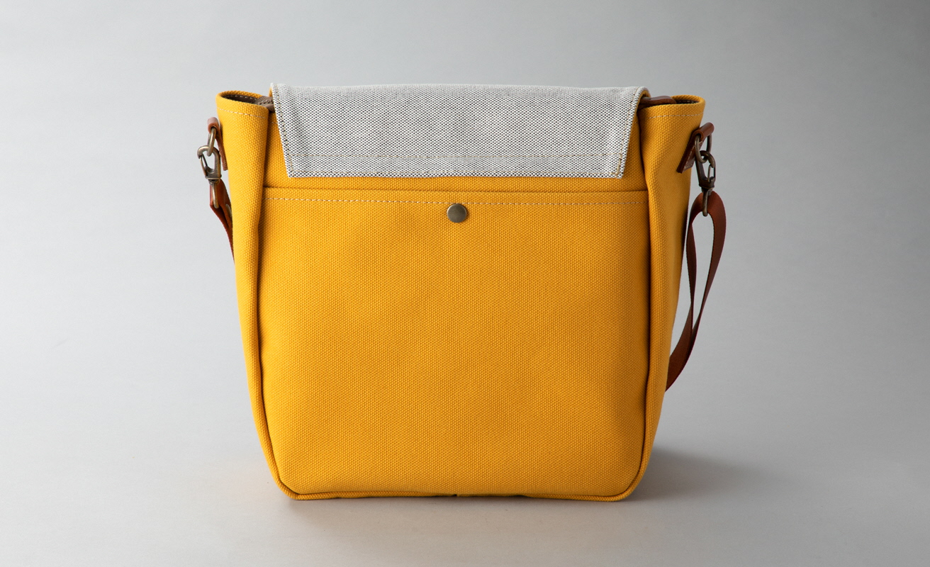 【J-244】ｋｉｉ工房　帆布かばん　かぶせプランプショルダー　マスタード【高島屋選定品】