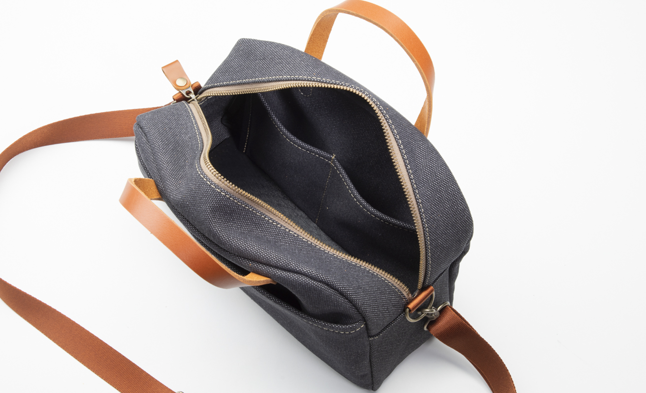 【J-255】ｋｉｉ工房　帆布かばん　２ｗａｙプチボストンショルダー　先染め黒【高島屋選定品】