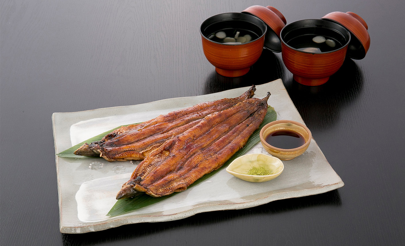 【B-810】近江今津 西友 うなぎ炭火焼蒲焼 2尾／計約280ｇ・きも吸詰合せ A［高島屋選定品］