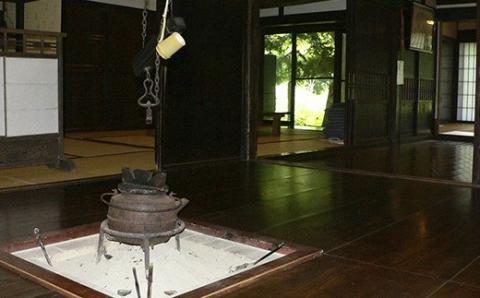 日登美山荘 イワナ懐石料理昼食コースペアチケットB 日登美山荘 滋賀県 東近江市 D-E16 懐石料理 囲炉裏 岩魚 イワナ 食事券 ランチ ペアチケット 体験 宿泊券