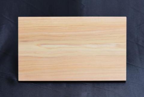 東近江原産ひのき（桧）まな板 木凛-KIRIN-雅-MIYABI-size：S ナエムラ株式会社 滋賀県 東近江市 A-B09 東近江原産 ひのき 桧 まな板 木凛 KIRIN 雅 MIYABI 天然 無垢材 手作り 香り 抗菌 衛生的 包丁優しい キッチン 台所 調理器具 プレゼント ギフト