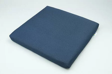 高反発ブレスエアー製 オフィスクッションNEO 近江化成工業株式会社 滋賀県 東近江市 A-E04 クッション ブレスエアー オフィス 在宅ワーク 椅子 デスクチェア 姿勢サポート 腰痛対策 体圧分散 高弾力 洗える ムレにくい 通気性 デスクワーク 長時間座る テレワーク