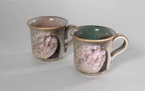マグカップ「桜」ペア 株式会社 布引焼窯元 滋賀県 東近江市 A-E14 マグカップ ペアカップ 陶器 焼き物 桜 さくら 七彩天目 布引焼 ギフト 結婚祝い