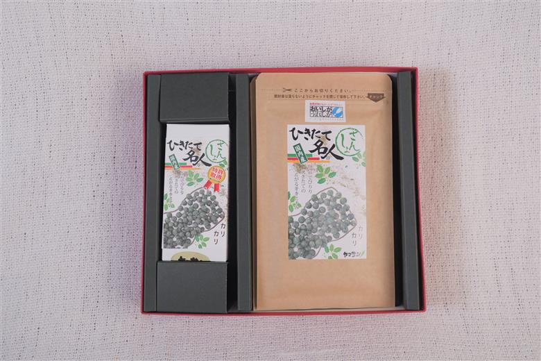 ひきたて名人山椒ミル付き・詰替袋セット 有限会社ヤマサン 滋賀県 東近江市 A-F10 山椒 スパイス 調味料 香辛料 ミル 詰め替え ギフト 和風 薬味 粉末 贈答