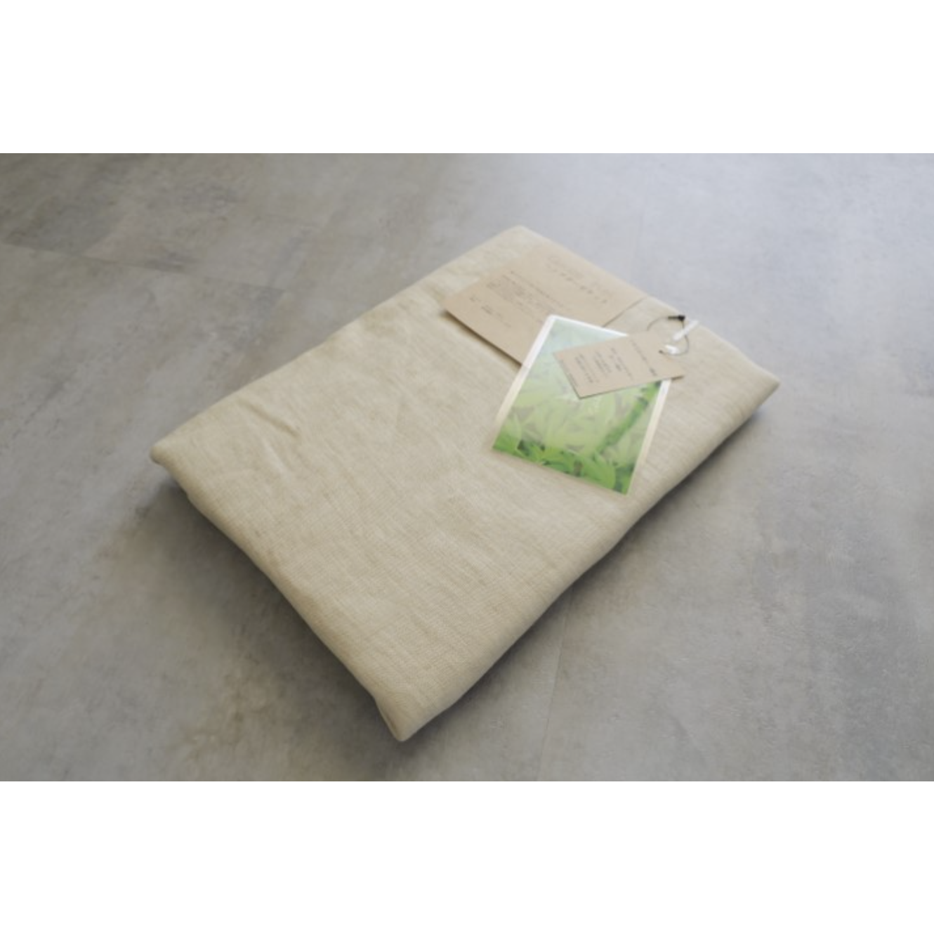 近江のHemp ガーゼケット 麻絲商会 滋賀県 東近江市 D-B01 麻 ヘンプ 涼感 ケット シングル 夏用 吸湿 放湿 快適 洗える 肌掛け布団 薄手 軽量 サラサラ 自然素材 エコ