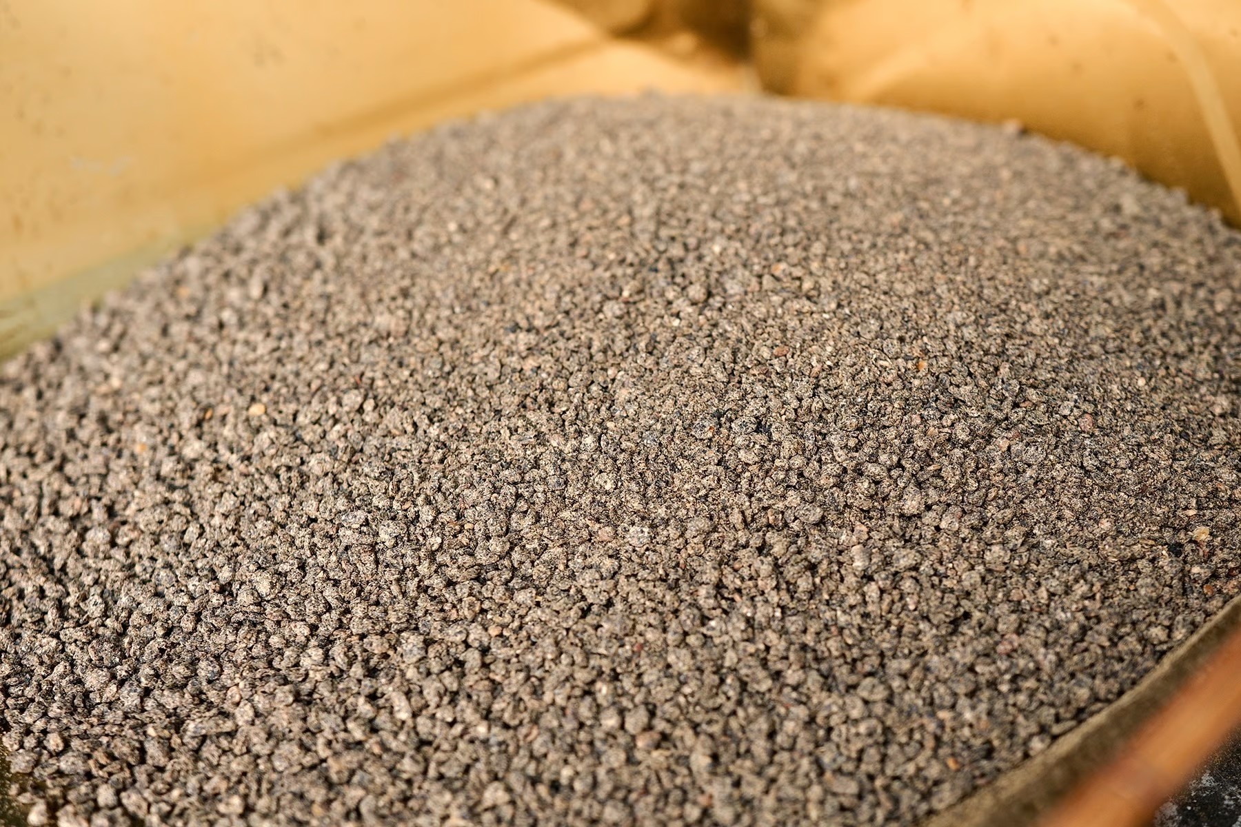 発酵油かす肥料 菜ばかす 5kg×2袋 ＮＰＯ法人 愛のまちエコ倶楽部 滋賀県 東近江市 O-I19 発酵油かす 有機肥料 油粕 菜種油かす 菜の花 エコプロジェクト 肥料 土壌改良 滋賀 環境 農薬不使用