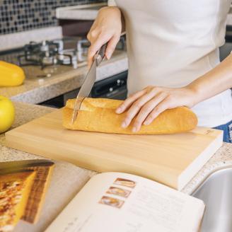 東近江原産ひのき（桧）まな板 木凛-KIRIN-雅-MIYABI-size：L ナエムラ株式会社 滋賀県 東近江市 C18 東近江原産 ひのき 桧 まな板 木凛 KIRIN 雅 MIYABI 天然 無垢材 手作り 香り 抗菌 衛生的 包丁優しい キッチン 台所 調理器具 プレゼント ギフト