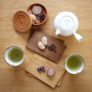 木の器 菓子皿8点セット 家具工房ウノカ 滋賀県 東近江市 AO-F01 木の器 菓子皿 8点セット 和菓子 茶席 おもてなし 木製 天然木 手作り 工芸品 プレゼント ギフト 贈り物 おしゃれ 和モダン 懐紙 モチーフ