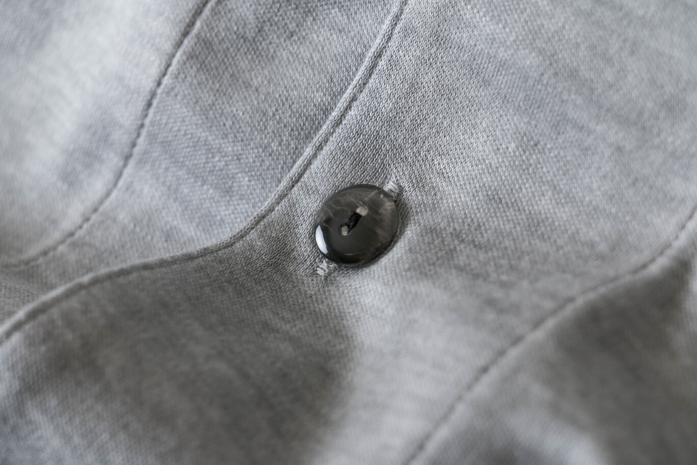 リヨセル＆シルク テーラーカラー前開き メンズパジャマ 株式会社ラブリー 滋賀県 東近江市 F-A02 紳士 男性用 ルームウェア 部屋着 上下セット 快眠 肌触りなめらか