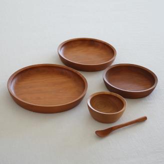 木の器 ベビー食器5点セット 家具工房ウノカ 滋賀県 東近江市 AO09 木の器 ベビー食器 5点セット 離乳食 ヨーグルト 赤ちゃん 子供 食器 木 ボウル プレート スプーン 大 中 小 カトラリー ギフト プレゼント 出産祝い 天然木 手作り