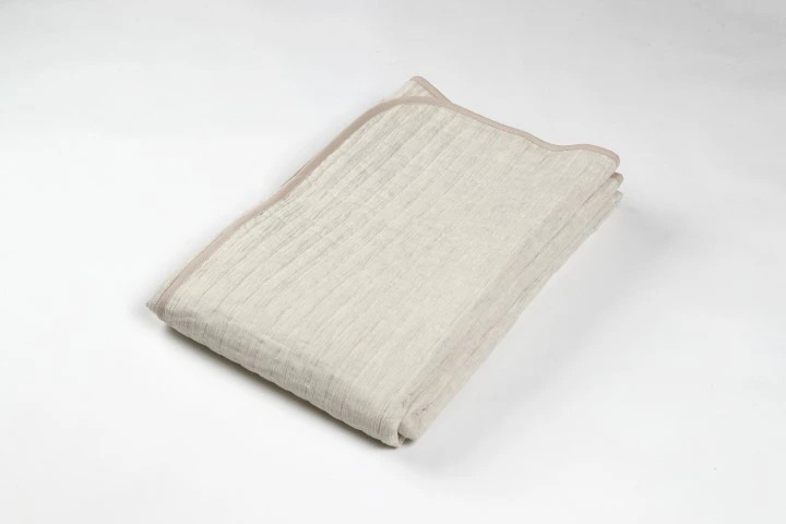 近江ちぢみ パッドシーツ セミダブル 麻絲商会 滋賀県 東近江市 G20 近江ちぢみ シーツ セミダブル 夏用 洗える 吸湿性 放湿性 サラサラ 寝具 ふとん ベッドパッド 天然素材 日本製