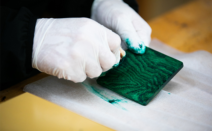 【usiru（ウシル）】漆のコースター＋ぐい飲みセット　赤