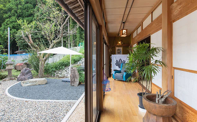 【一棟貸し切りの宿】上平寺御城下ゲストハウスうむ　1泊2日ペア宿泊券