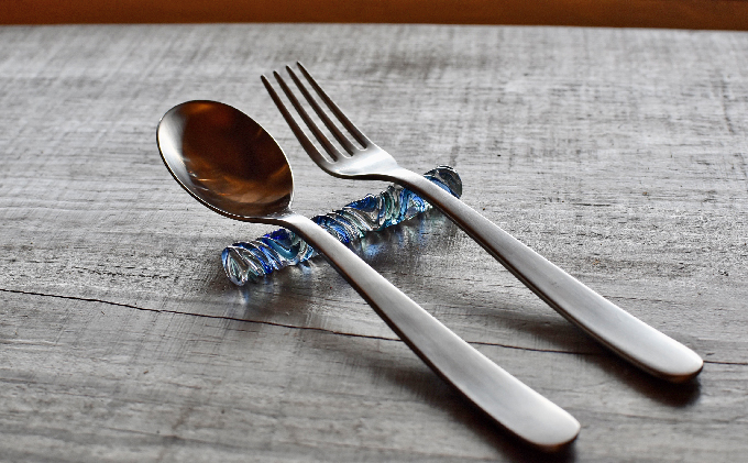 ガラスのカトラリーレスト　ブルー