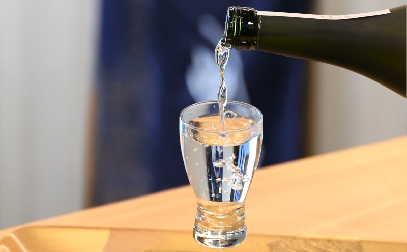 日本酒 純米吟醸 花乃伊吹 お酒 酒 地酒佐藤酒造 芳醇