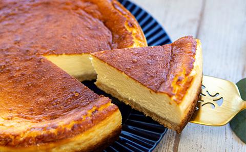 濃厚しっとりベイクドチーズケーキ