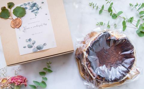 希少！とよ坊かぼちゃんのクリーミィ半熟チーズケーキ（バスク風）