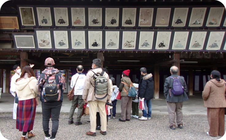 神職様のご案内による北野天満宮境内文化財見学と錦秋のもみじ苑特別観覧＋高僧の揮毫色紙 　※寄附金は文化財保護に使途を限定しています。