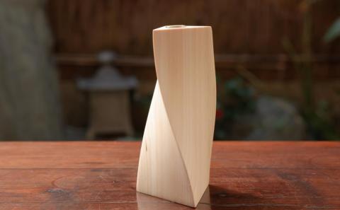 【山田木工所】一輪挿し（三角ねじり）