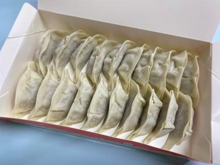 【夷川餃子なかじま】京都特産ぽーく「ニンニクあり餃子とお野菜たっぷり水餃子」のセット
