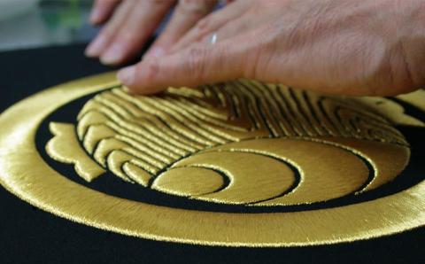 【京都の刺繍　三京】家紋刺繍額 -祥-