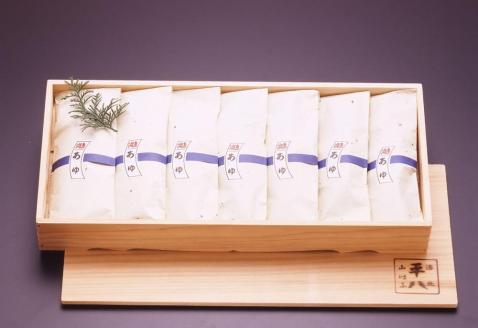 【山ばな平八茶屋】子持ち鮎旨煮