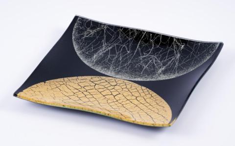 【金彩工芸山田】氷割の月（赤黒）　金彩友禅ガラスの器