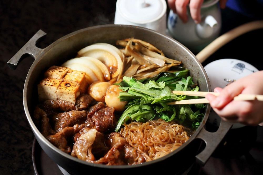 【京都モリタ屋】京都肉ロースすき焼き用 600ｇ［ 明治2年創業 京都初 牛肉専門店 有名店 高品質 和牛 切り落とし 人気 おすすめ グルメ お肉 牛肉 ブランド牛 京都肉 お取り寄せ 通販 送料無料 ふるさと納税 ］  