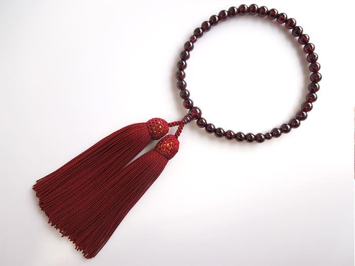 【京都 安田念珠店】 ガーネット 女性用 片手念珠（数珠） 正絹エンジ房