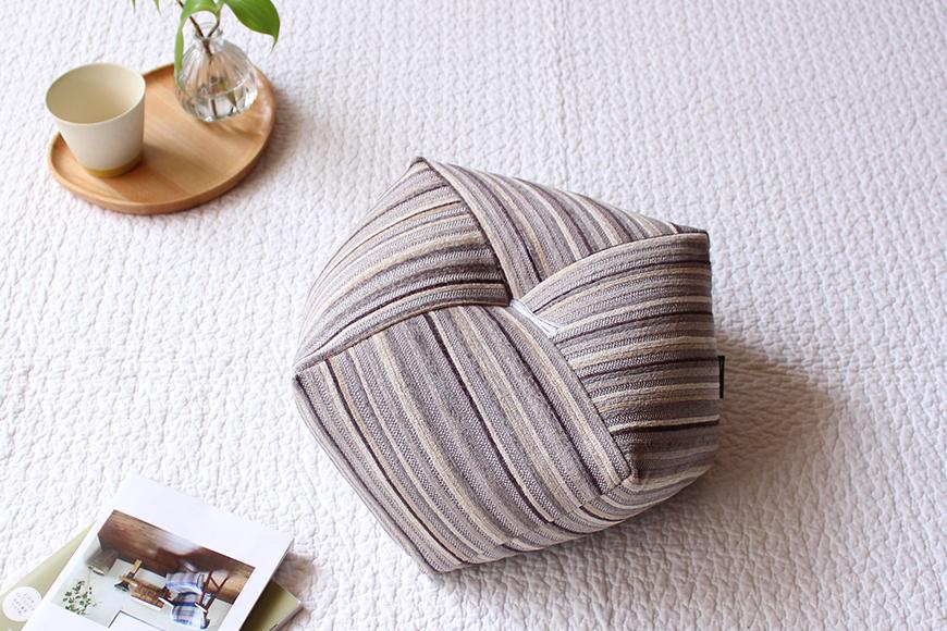 【 洛中高岡屋 】シンプルなデザインと素材感 おじゃみ座布団（グラフ・グレー）