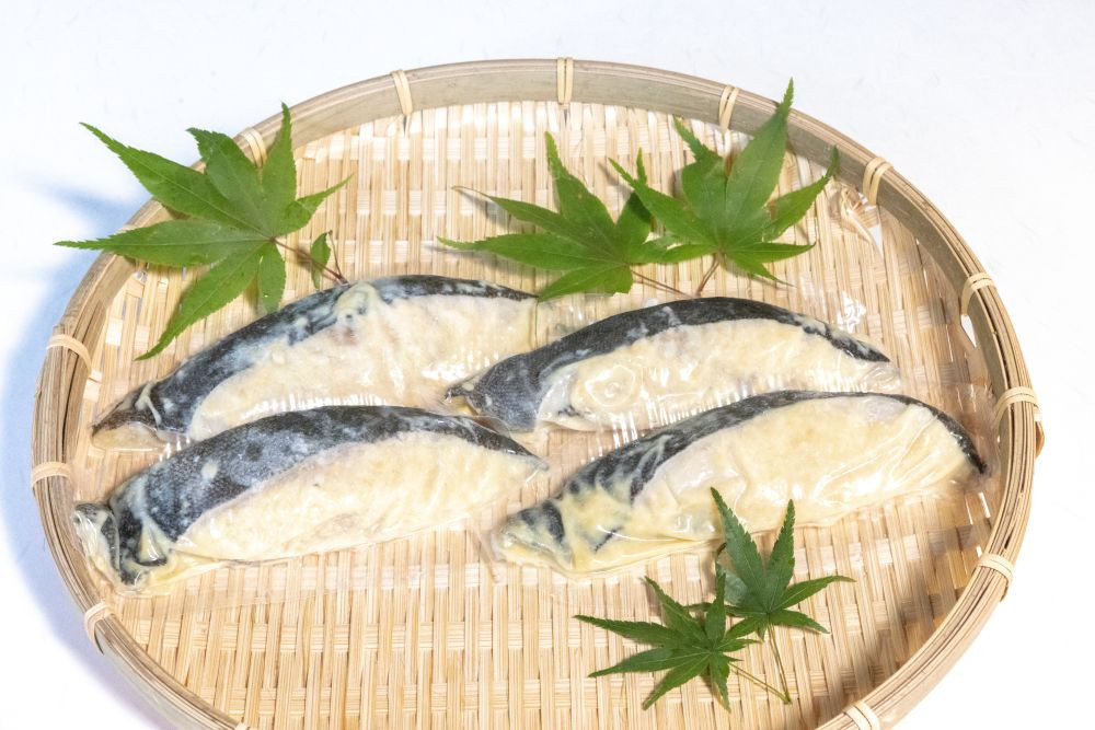 【辻為商店】オリジナル塩干セット ＜ご家庭用＞　(鰆、銀だら、紅さけ)　［ 京都 鮮魚専門店  西京漬さわら たら さけ  人気 おすすめ グルメ 海鮮  お取り寄せ  通販 送料無料 ふるさと納税  ］