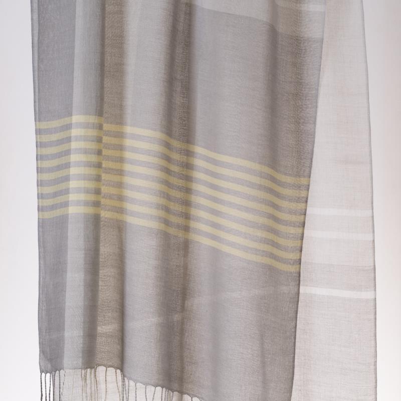 【アトリエシムラ】《植物染料で染織したストール》色合わせストール（玄鳥(げんちょう)）